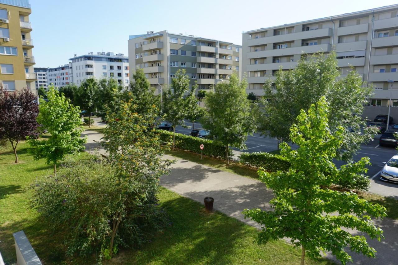 Apartman Welcome To Tresnjevka Zagreb Bagian luar foto